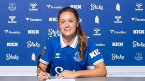 Payne signs for Everton