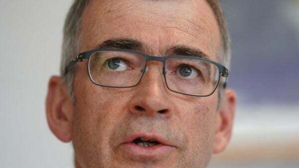 Gardaí told they are ‘expected to’ comply with new roster, Harris says