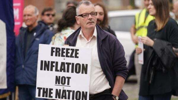 Protesters march through Dublin city centre over cost of living