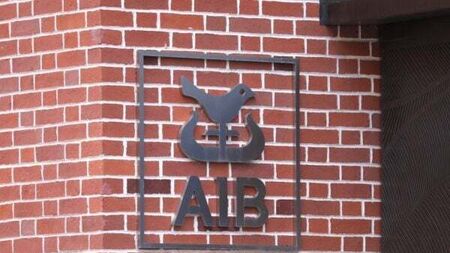 Government raises €515m from sale of further 5% stake in AIB