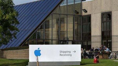 EU court adviser backs plan to make Apple pay €13bn in taxes to Ireland