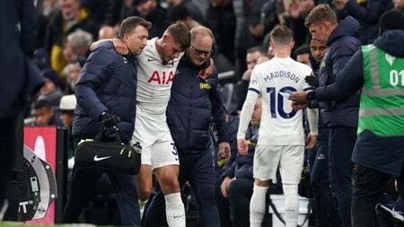 Tottenham duo Micky van de Ven and James Maddison ruled out until new year