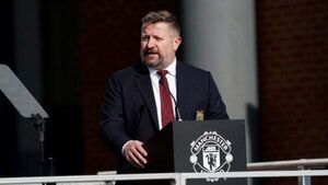 Richard Arnold steps down as Manchester United chief executive Richard Arnold steps down as Manchester United chief executive
