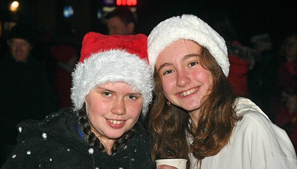 Katie Burke and K.J. Mulryan, Knockcroghery, pictured at the switching on of the Christmas lights in Knockcroghery. Pic. Gerard O’Loughlin Katie Burke and K.J. Mulryan, Knockcroghery, pictured at the switching on of the Christmas lights in Knockcroghery. Pic. Gerard O’Loughlin