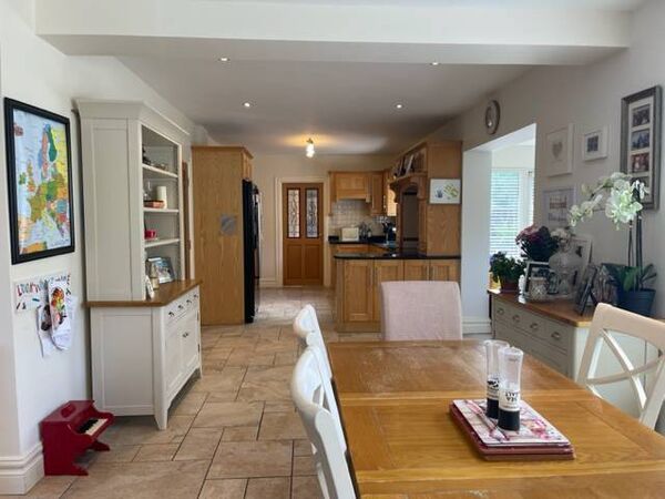 The kitchen dining room area.