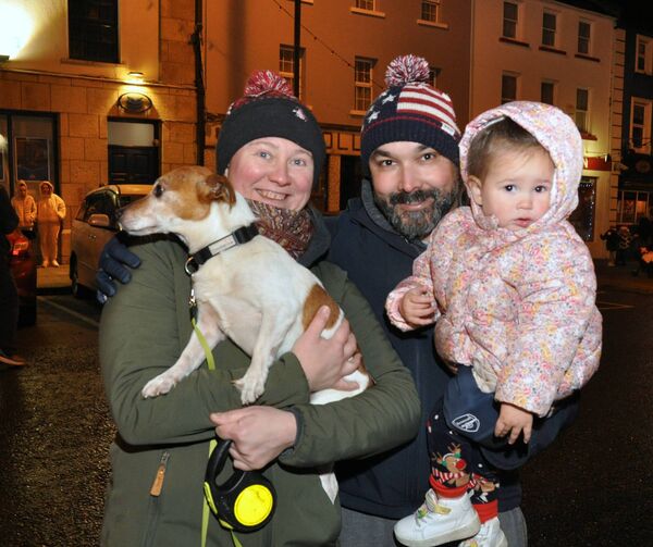 The Anjos family pictured at the turning on of the Christmas lights in Ballaghaderreen. Pic. Liam Reynolds
                    