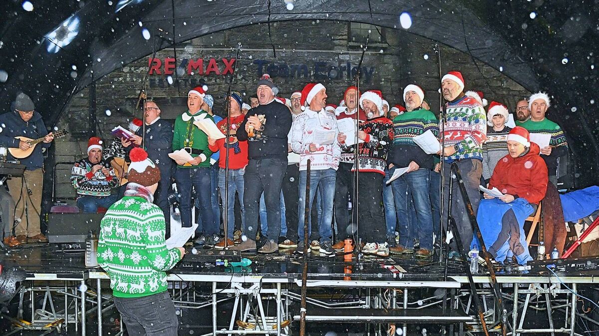 New all male choir raises funds for Vita House