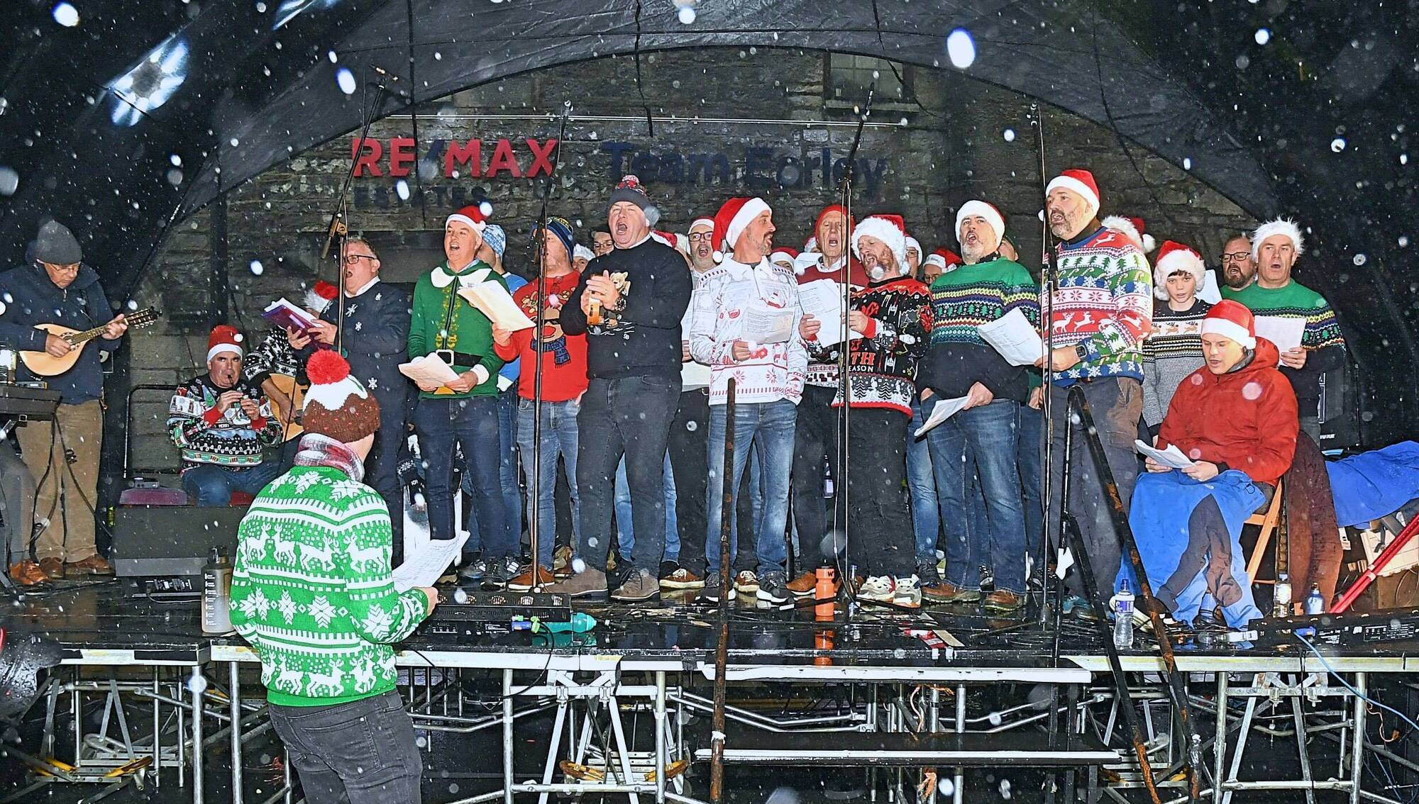 New all male choir raises funds for Vita House - News - Vimarsana News