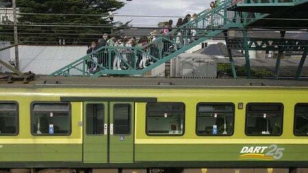 Dart-style rail system for Cork ‘achievable in the next five to 10 years’, Varadkar says