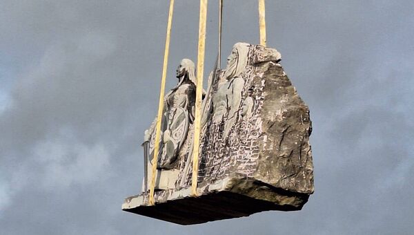 ‘The Souls Of Ranelagh’ being lifted into place. 