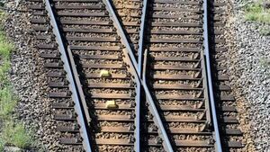Passenger trains were allowed to pass over broken rail on busy line, report finds