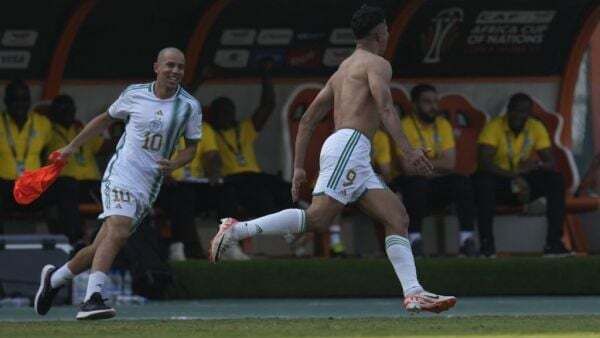 Algeria striker Baghdad Bounedjah denies Burkina Faso at the death