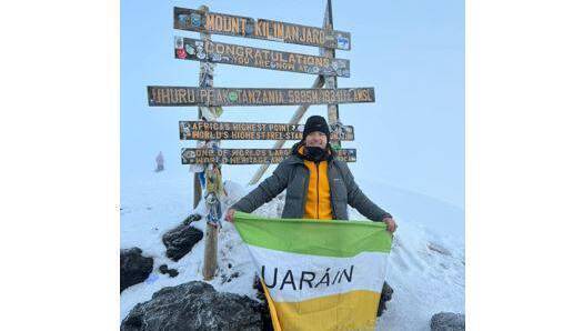 Roscommon man scales Mount  Kilimanjaro for Hospice charity  - News - Vimarsana News