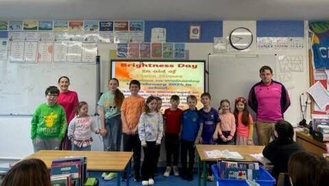 Curraghboy Amber Flag Committee with Ms Edelle Gately and Mr Tadhg Fahy and students from junior infants to sixth class. 