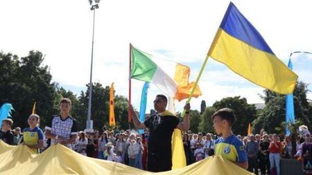 Charts and maps show which areas house the most Ukrainian refugees