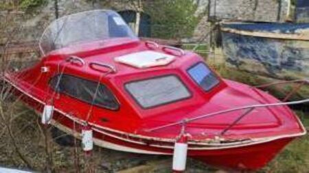 Auction of abandoned or sunken boats