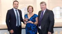 Vision Ireland Shop Volunteer of the Year award for Joanne 