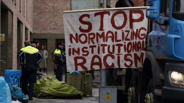 Protesters urge Government to take action for homeless asylum seekers