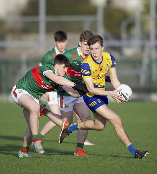 Roscommon midfielder Shane Walsh looks for options against Mayo this evening.