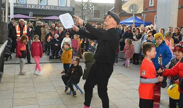 Padraig O’Rourke conducts the Roscommon Men’s Choir at the Square in Roscommon during the Roscommon Easter Festival. Pic. Gerard O’Loughlin Padraig O’Rourke conducts the Roscommon Men’s Choir at the Square in Roscommon during the Roscommon Easter Festival. Pic. Gerard O’Loughlin