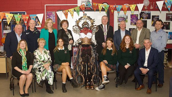 Siobhán Cullen, Susan Prendergast, Vanessa Kielty, Martha Nugent, Mary McNulty, Paul Noone. Back: Senator Eugene Murphy, Barry Tapster and Caitlín Conneely, Roscommon County Council; Cllr Valerie Beirne, Cllr. John Cummins, Leas Cathaoirleach, Roscommon County Council; Cllr Liam Callaghan, Tomás Mac Pháidín, Director of Schools GRETB and Seán Moylan at Elphin Community College.. Pic: Gerard O’Loughlin