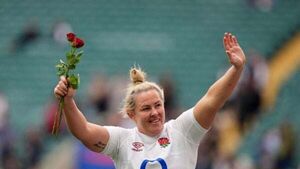 England celebrate Six Nations Grand Slam with victory in France