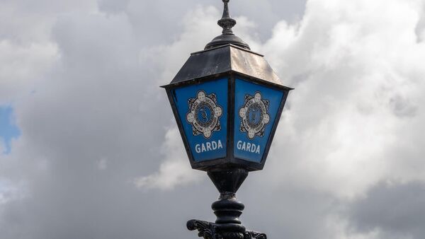 Man arrested and Garda injured in county this afternoon