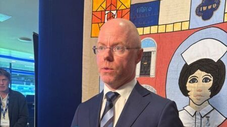 Donnelly wants to see ‘resolution’ to HSE recruitment freeze