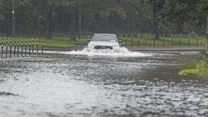 Flash flooding possible as Met Éireann issues status orange thunderstorm alert Flash flooding possible as Met Éireann issues status orange thunderstorm alert