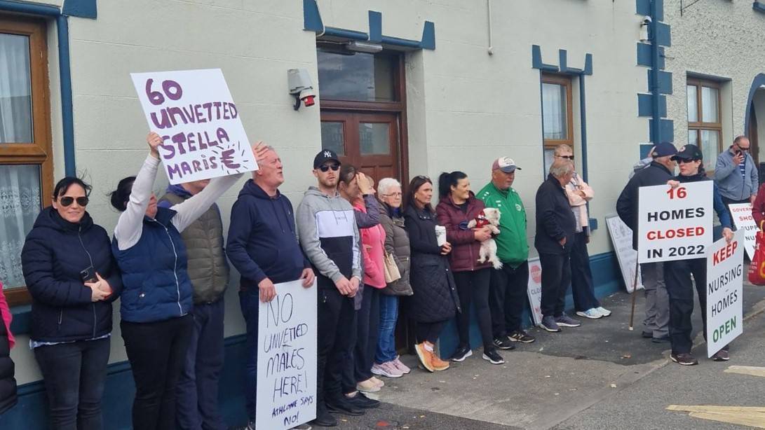 Protest outside former nursing home this evening - News - Vimarsana News