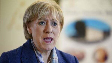 Humphreys ‘not thinking of introducing national service’