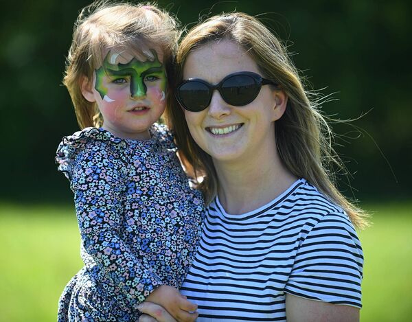 Madelyn and Mairéad Creighton, Castleplunkett, pictured at the Roscommon Ploughing Championships in Ballinaheglish. Pic. Gerard O’Loughlin Madelyn and Mairéad Creighton, Castleplunkett, pictured at the Roscommon Ploughing Championships in Ballinaheglish. Pic. Gerard O’Loughlin