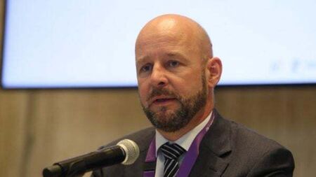 Minister intervened to urge mediation between Philip Nolan and SFI, court told