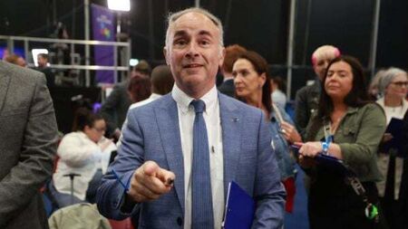 Independent unionist Alex Easton unseats Alliance deputy leader in North Down