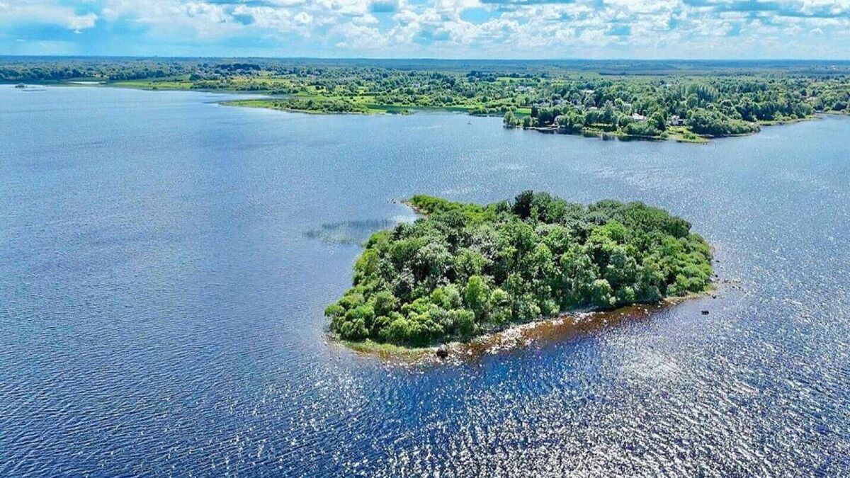 Opportunity to buy your own little slice of island paradise in County Roscommon
