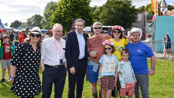 Aoife Commons, Deputy Frank Feighan Rob McFeely, Maria Tivnan, Molly and James McFeely and Cathal Tivnan with Taoiseach Simon Harris at the Night &amp; Day Festival at Lough Key Forest Park. Pic.Enda Regan 