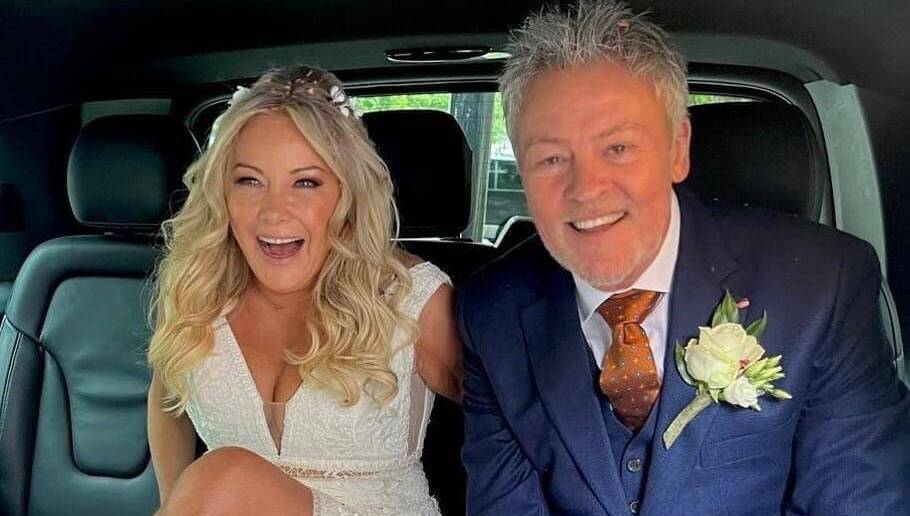 ロスコモンの女性、ポップアイコンと結婚し結婚の喜び – ニュース