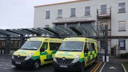 Hospital overcrowding: 459 patients waiting for beds