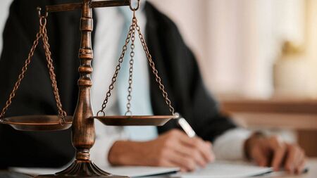 Man jailed for raping his teenage niece in a car in County Roscommon