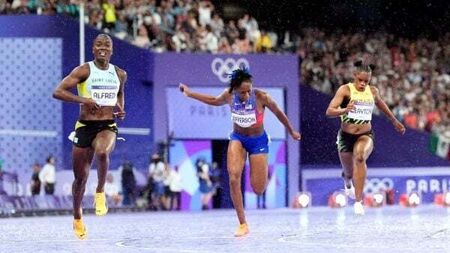 Saint Lucia's Julien Alfred wins superb 100 metres gold