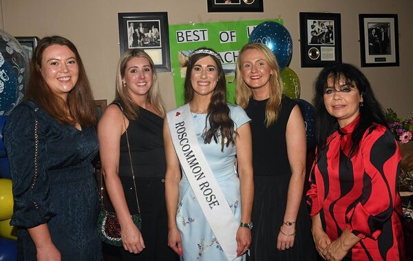 Rose of Roscommon Rachel Hastings pictured with work colleagues Sarah Hennessy, Caroline Bruen, Danielle Phelan and Bríd Coyle at her send-off party for the Rose of Tralee in the Big Apple, Ballyforan. Pic. Gerard O’Loughlin 
