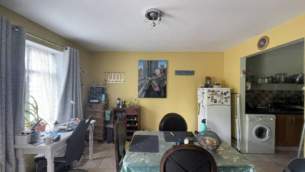 The property provides an attractive rental income stream of €6,000 per annum. 