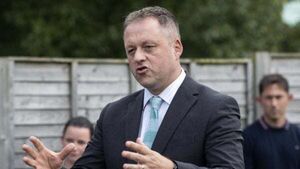 Minister rejects criticism of zoned land tax plan from 'Green backbenchers' Minister rejects criticism of zoned land tax plan from 'Green backbenchers'