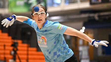 Tully denied world title by in-form McMahon