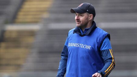 Dunning steps down as U-20 football manager