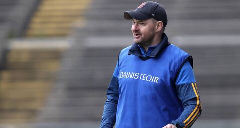 Dunning steps down as U-20 football manager 