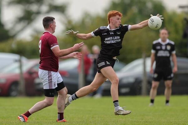 Brian Greene scored Éire Óg's opening goal against St. Croan's. Brian Greene scored Éire Óg's opening goal against St. Croan's.