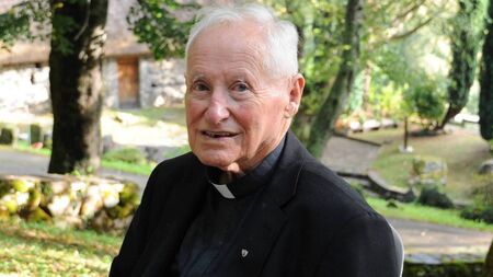 Life-size Fr. Browne statue to be unveiled in Kilbride parish today