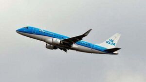 KLM pilot collapsed three minutes into flight from Dublin Airport KLM pilot collapsed three minutes into flight from Dublin Airport
