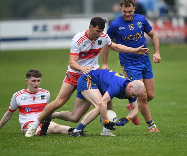 Diarmuid Murtagh and Emmet Kenny both feature in this week's team following Saturday evening's pulsating senior football championship quarter-final between St. Faithleach's and Clann na nGael in Kiltoom. Picture: Gerard O'Loughlin Diarmuid Murtagh and Emmet Kenny both feature in this week's team following Saturday evening's pulsating senior football championship quarter-final between St. Faithleach's and Clann na nGael in Kiltoom. Picture: Gerard O'Loughlin